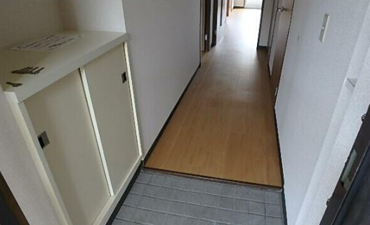 カスタムコートの玄関