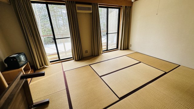 千ヶ滝 敷地面積約940坪のセミナーハウスの和室