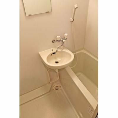 スカイコートヌーベル入谷の浴室