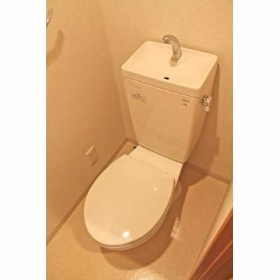 スカイコートヌーベル入谷のトイレ