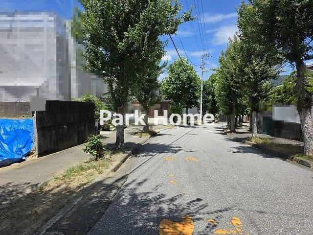 高知市春野町平和-建築条件付きー売土地の前面道路含む現地写真