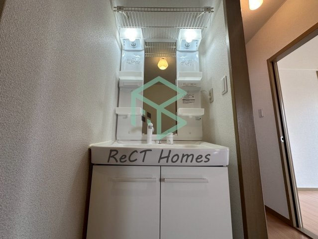 チェルニー英賀保Ⅰの独立洗面台