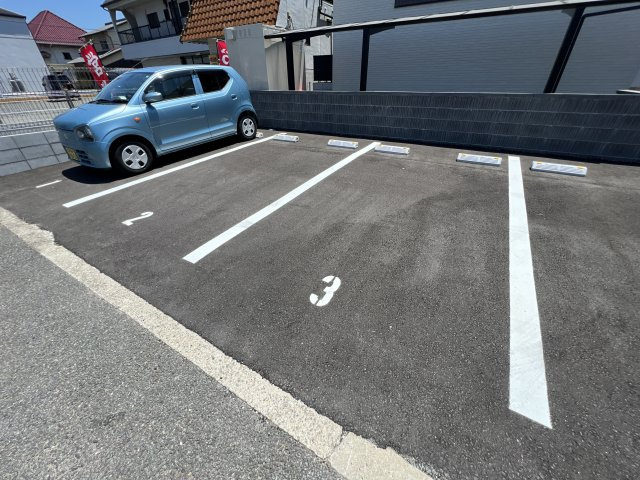 Meridiesの駐車場