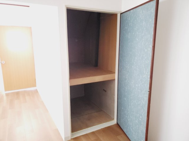 中野町貸家の収納