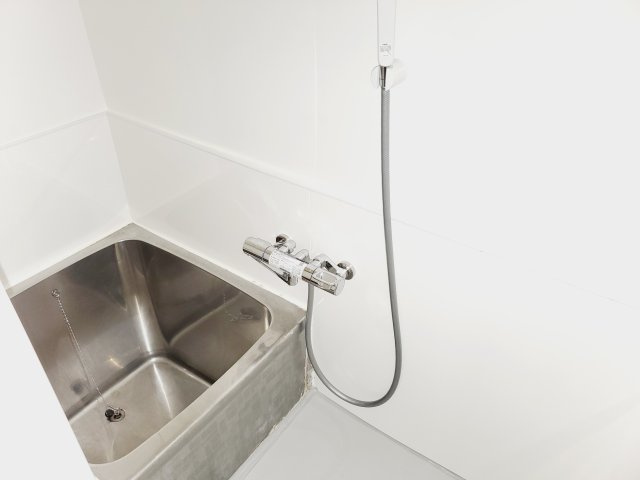 中野町貸家の浴室