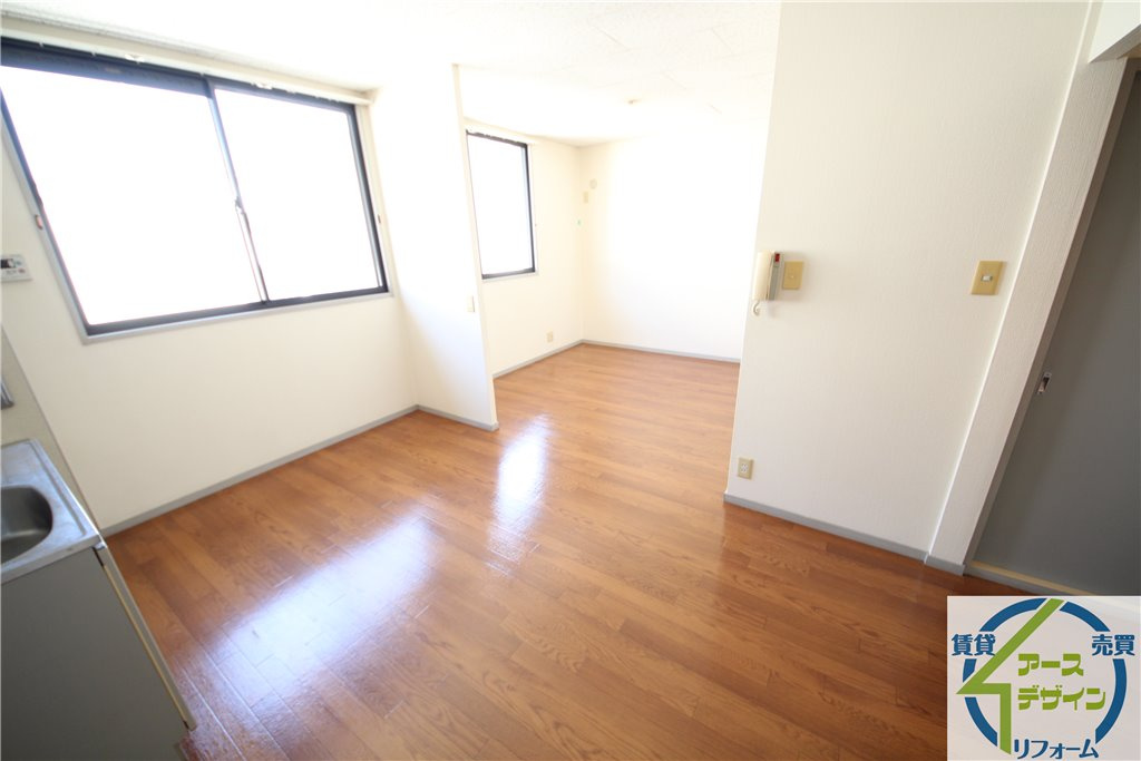 カサベルデ中澤B棟の居間・リビング