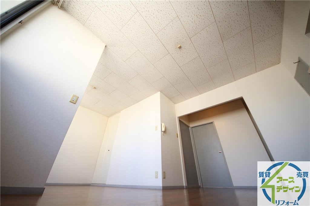 カサベルデ中澤B棟の居間・リビング