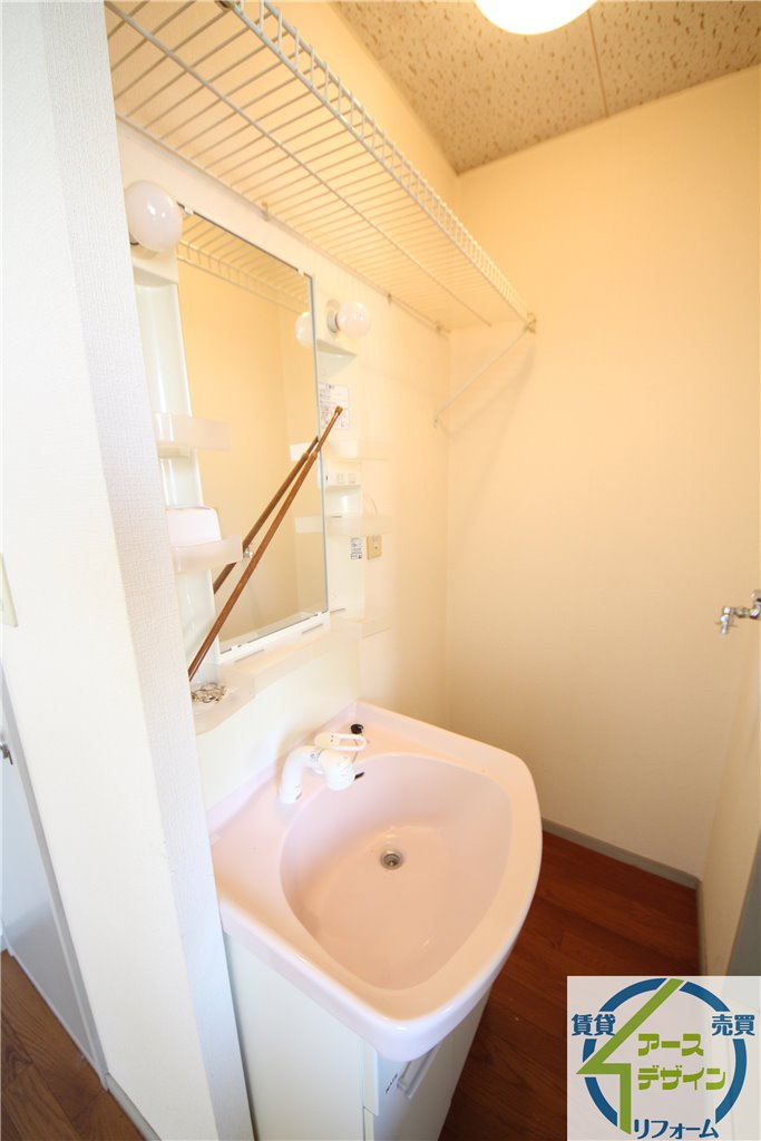 カサベルデ中澤B棟の洗面所