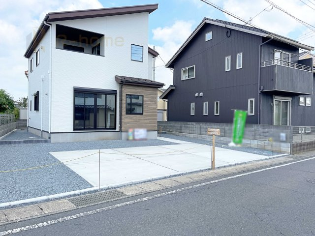 水戸市姫子1期　新築戸建て　1号棟の駐車場|カースペースは3台完備。ゲスト用のスペースも確保できますね♪