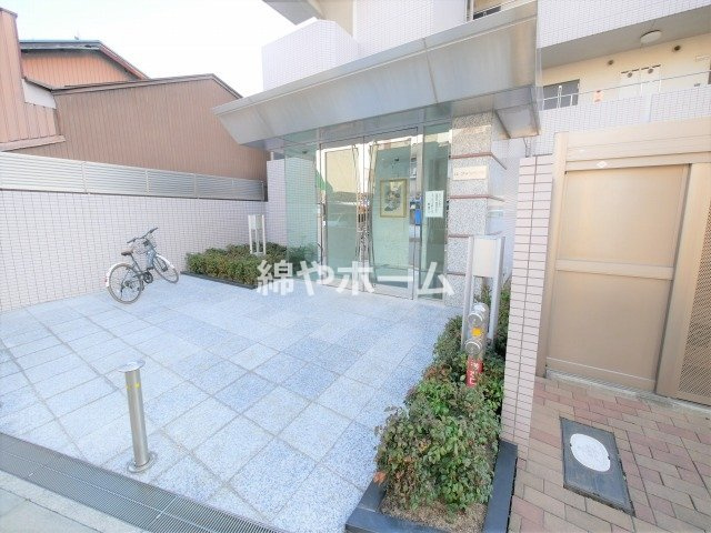 ルフォン今里のエントランス|落ち着いたエントランスです