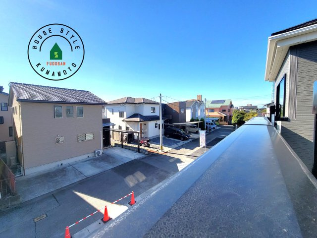 熊本市中央区出水6丁目第3-2棟（2号棟）の展望|窓から緑が見える物件も魅力的です。