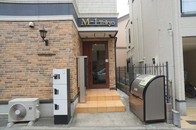 西糀谷３　一棟収益のエントランス|☆オーナーチェンジ物件
☆現況表面利回り4.25％