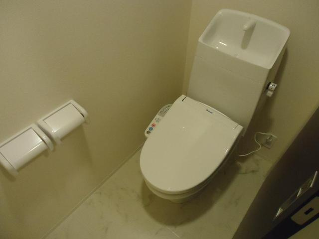 シルバーフォックスのトイレ|シャワー付トイレ（イメージ）