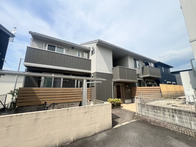 プランドール城山台の駐車場