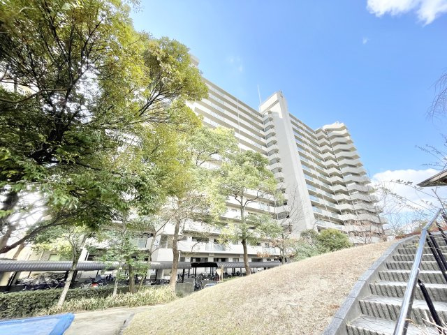 オークヒルズ香里四番館の外観|きれいな外観です