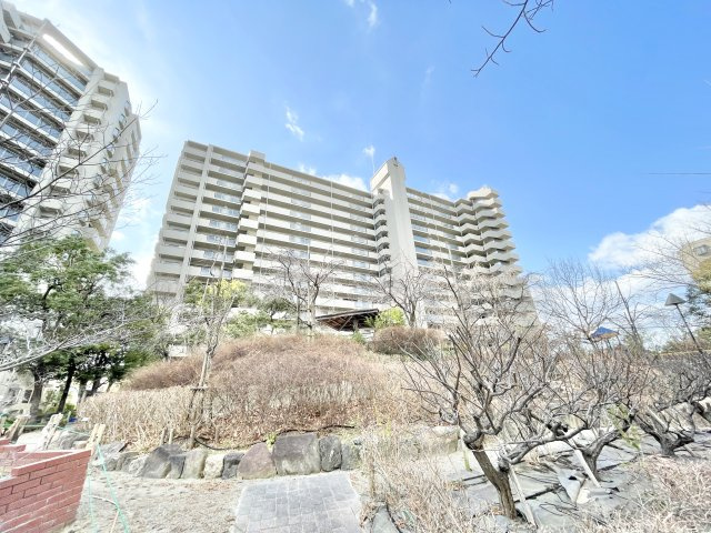 オークヒルズ香里四番館の外観|外観も気になるポイント