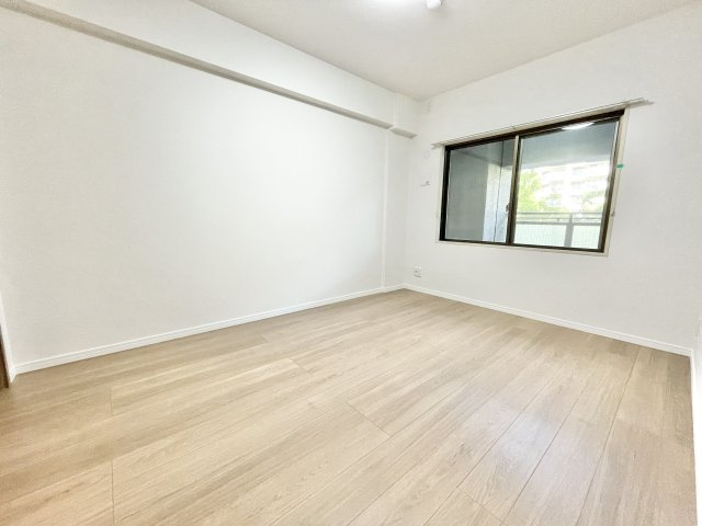 オークヒルズ香里四番館の寝室|落ち着いた色調の寝室です