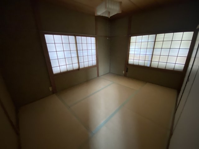 津市場借家の和室