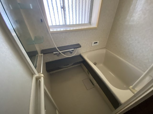 津市場借家の浴室