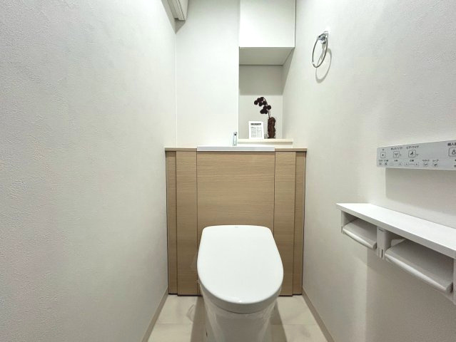 【価格改定】グランエスパス長岡天神のトイレ|温水洗浄便座付きトイレ
小物・雑貨を飾れるスペースもございます。