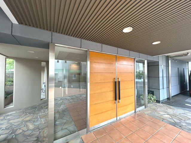 【価格改定】グランエスパス長岡天神のエントランス|高級感のあるエントランスです。