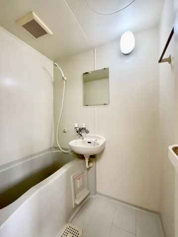 垣内ビルの浴室|日々の暮らしに欠かせないお風呂です