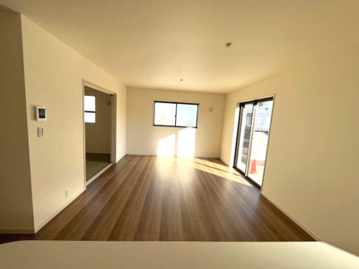 【居間・リビング】 | 【20万円ｷｬｯｼｭﾊﾞｯｸ対象物件】リーブルガーデン北葛城郡広陵町萱野3期全4棟 3号棟