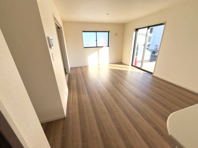 【居間・リビング】 | 【20万円ｷｬｯｼｭﾊﾞｯｸ対象物件】リーブルガーデン北葛城郡広陵町萱野3期全4棟 3号棟