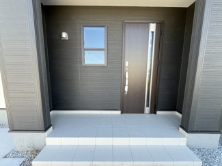 【玄関】 | 【20万円ｷｬｯｼｭﾊﾞｯｸ対象物件】リーブルガーデン北葛城郡広陵町萱野3期全4棟 3号棟