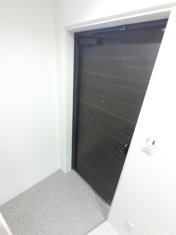 Alivis船橋Eastの玄関