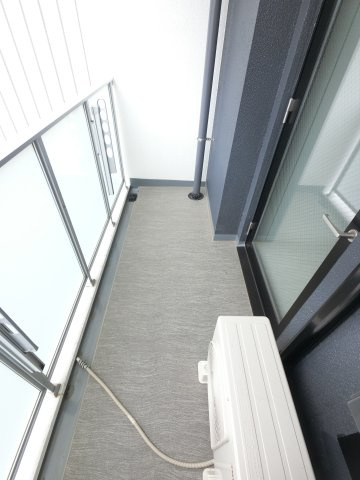 Alivis船橋Eastのバルコニー