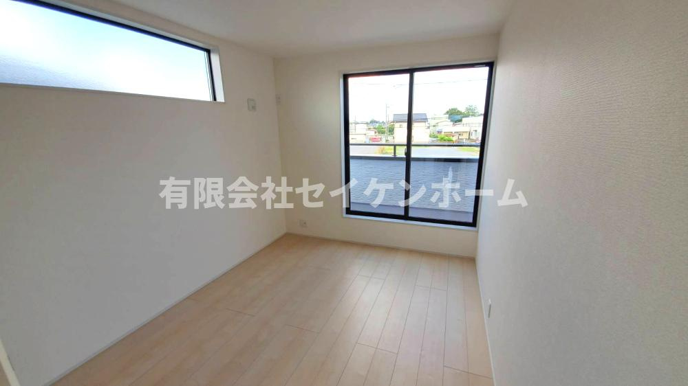 Livele　Garden　深谷市東大沼の洋室