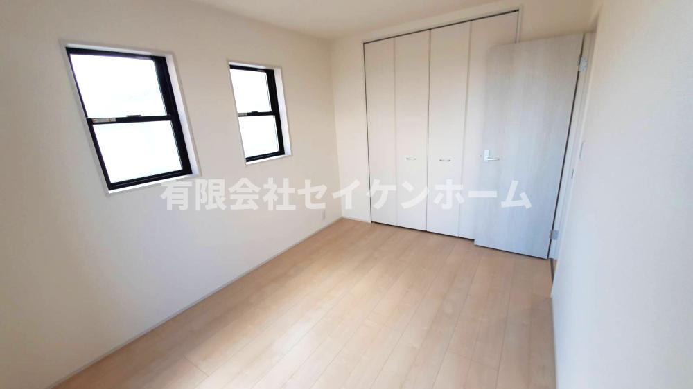 Livele　Garden　深谷市東大沼の洋室