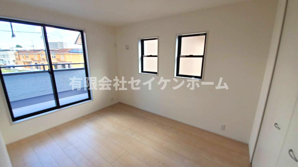 Livele　Garden　深谷市東大沼の洋室