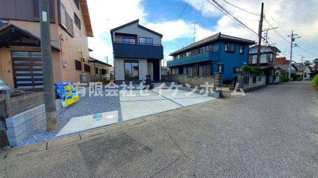 Livele　Garden　深谷市東大沼の前面道路含む現地写真