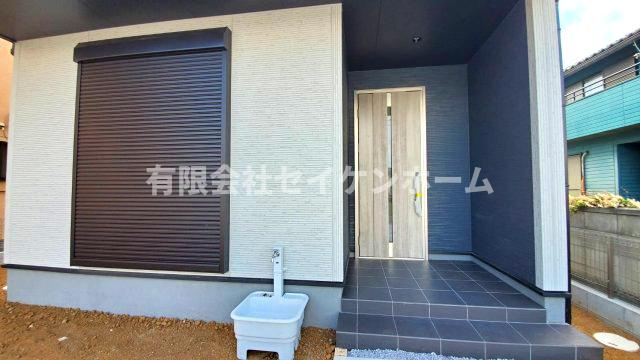 Livele　Garden　深谷市東大沼の玄関