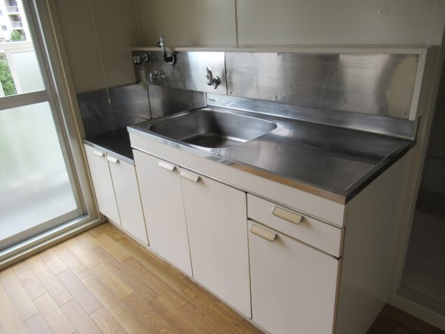 兵庫県公社　明舞北２A号棟のキッチン|お料理しやすいキッチンです