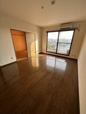 ルミエールⅡの居間・リビング