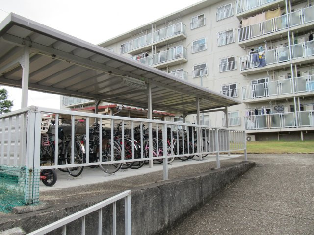 兵庫県公社　明舞北１A号棟のその他共用部分|駐輪場です