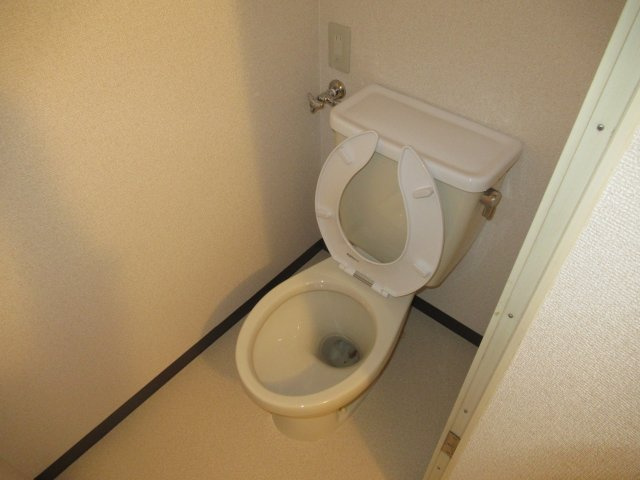 兵庫県公社　芦屋浜高層（高浜）１号棟のトイレ|落ち着いたトイレです