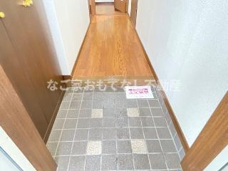 【玄関】 | リバーサイドN・K | ※写真は別号室