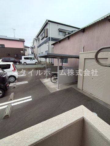 ラヴィータミユキの駐車場