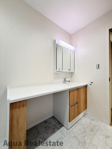 高松市小村町の新築一戸建の独立洗面台|独立洗面化粧台付き