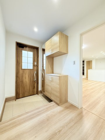 高松市小村町の新築一戸建の玄関|毎日通る玄関はこちらです