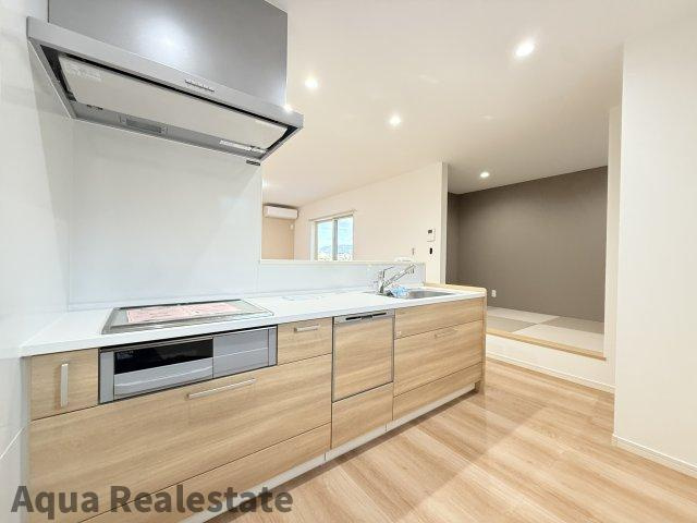 高松市小村町の新築一戸建のキッチン|コンパクトなキッチンで掃除もラクラク