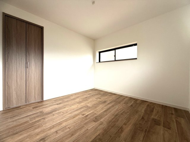 安岡駅前　中古物件の洋室