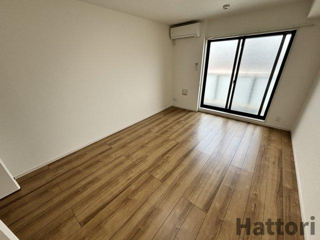 カレン石橋の居間・リビング