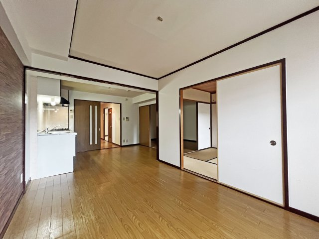 グランデール鶴田の居間・リビング