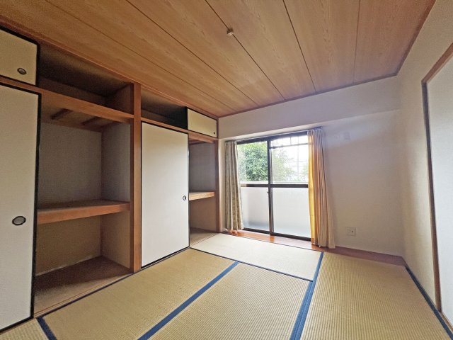 グランデール鶴田の和室