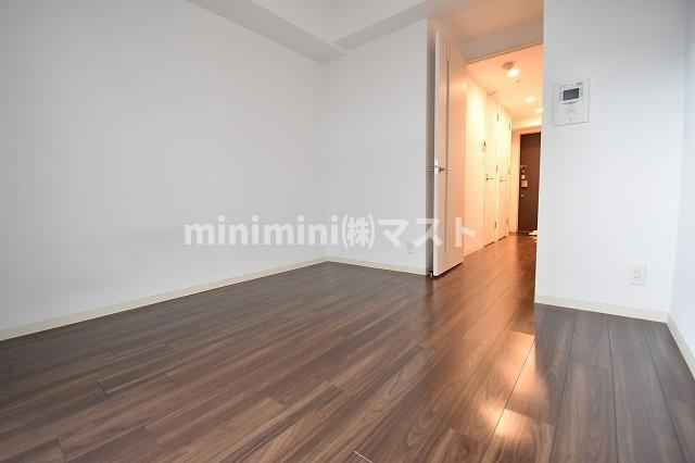 プレサンス梅田東ディアロの居間・リビング